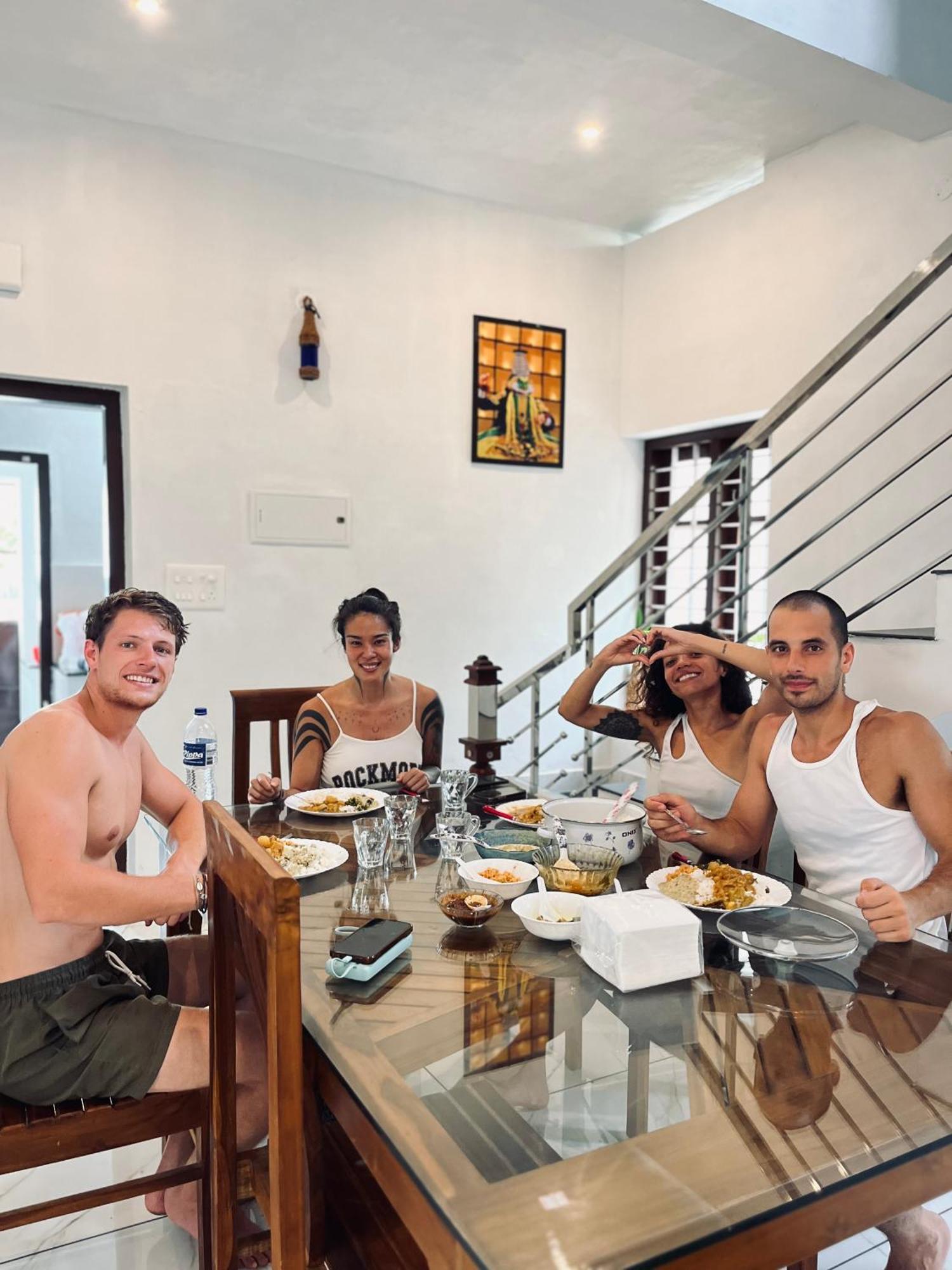 Riverrootsstays Mundrothuruth Extérieur photo